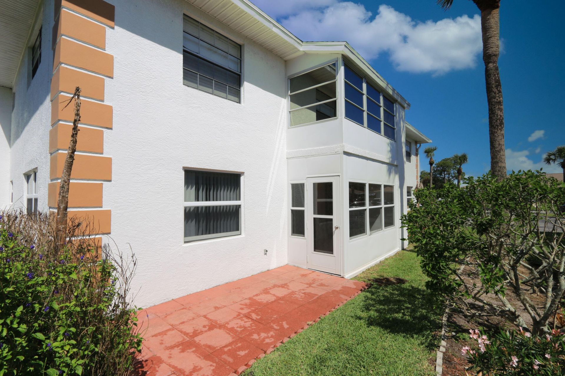 1217 S Lakes End Drive, Unit 1, Fort Pierce, FL 34982 Photo