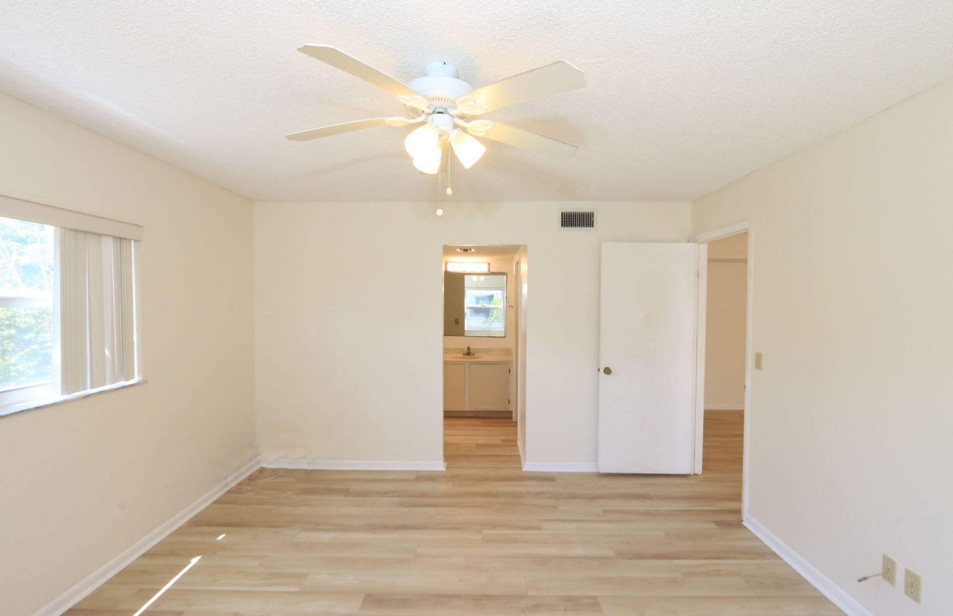 1217 S Lakes End Drive, Unit 1, Fort Pierce, FL 34982 Photo
