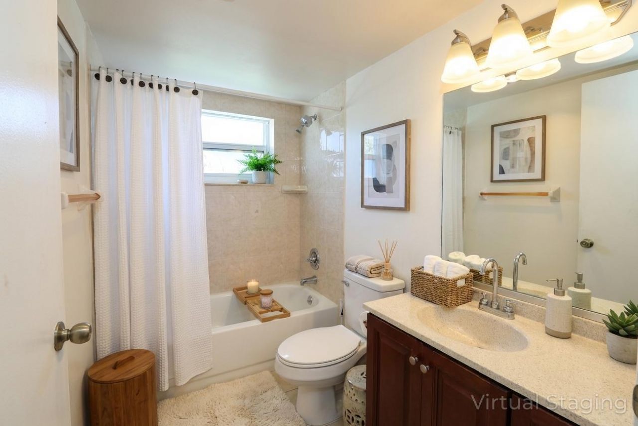 1217 S Lakes End Drive, Unit 1, Fort Pierce, FL 34982 Photo