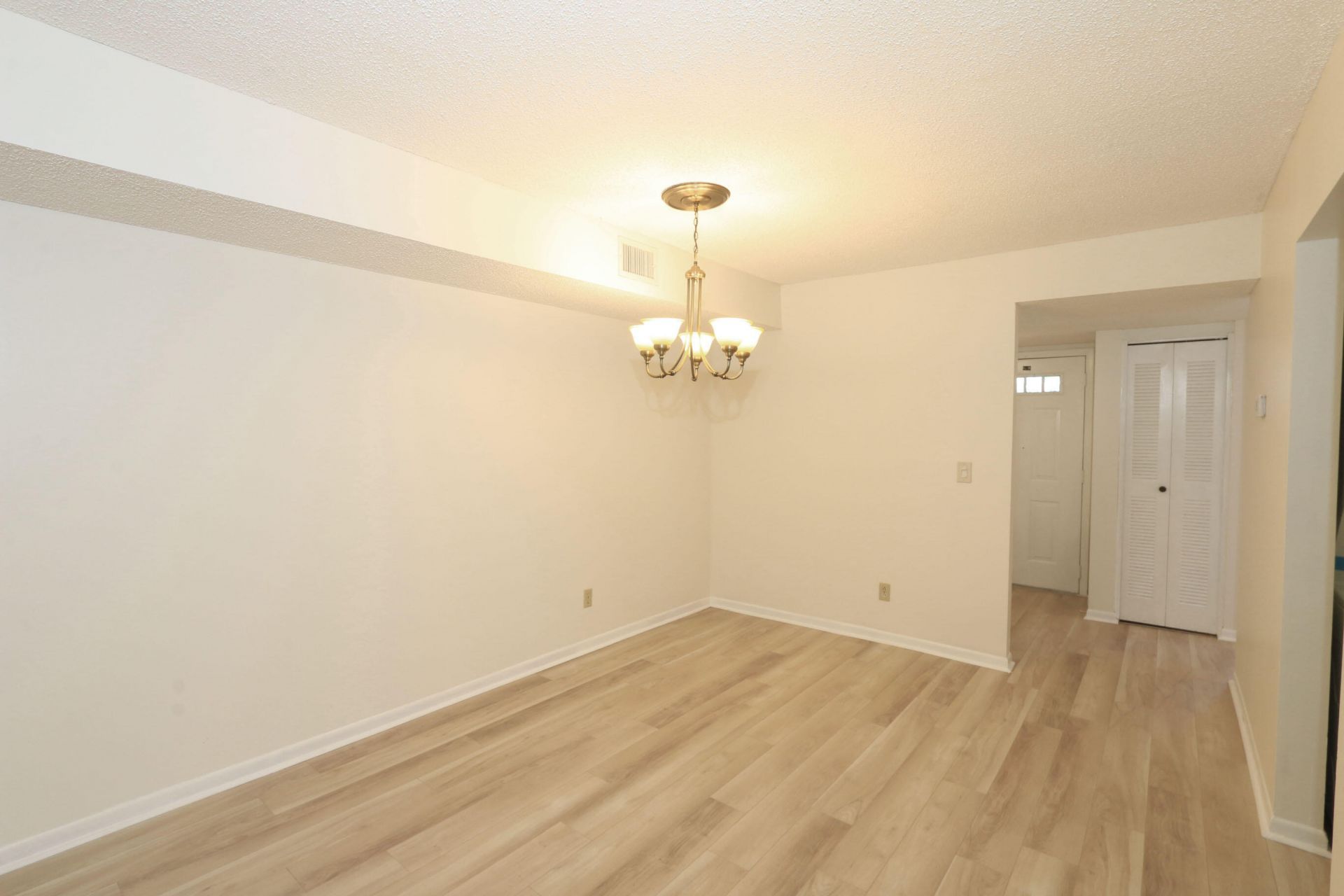 1217 S Lakes End Drive, Unit 1, Fort Pierce, FL 34982 Photo