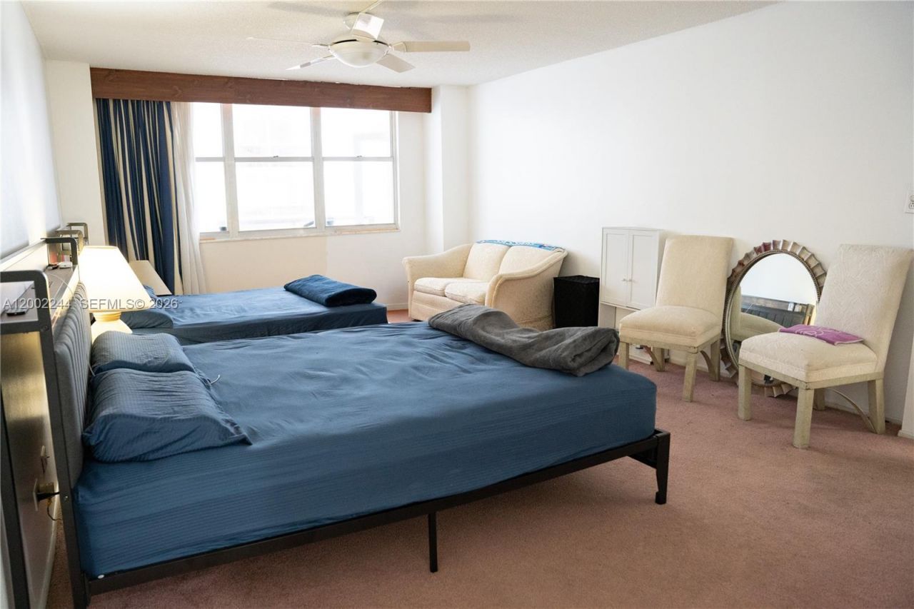 6039 Collins Ave, Unit 412, Miami Beach, FL 33140 Photo