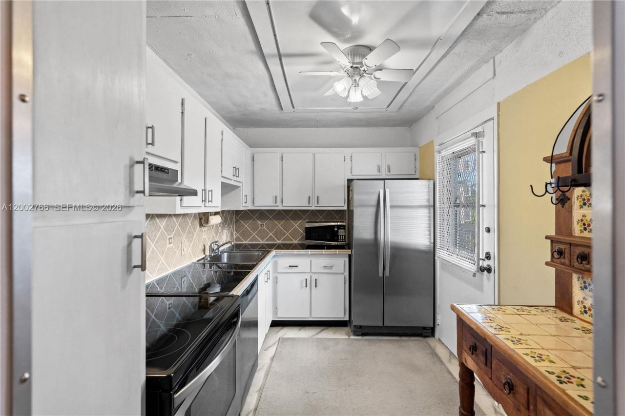 20500 W Country Club Dr, Unit 405, Aventura, FL 33180 Photo