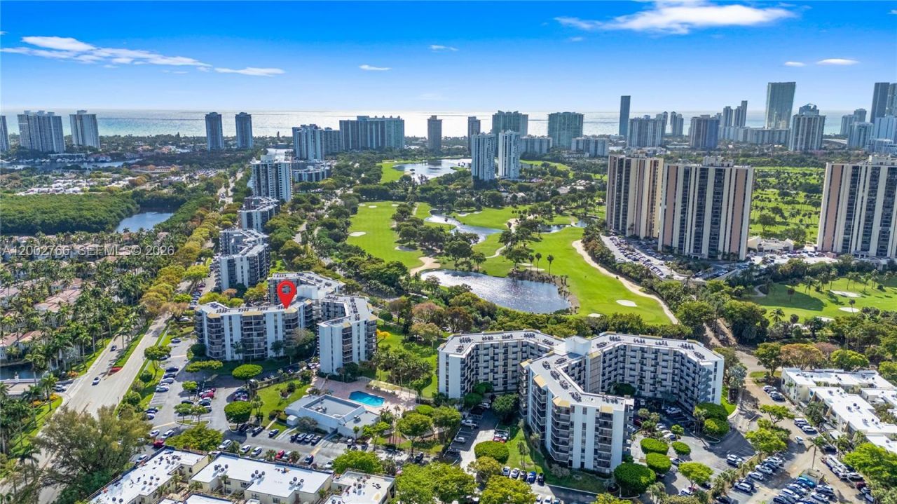 20500 W Country Club Dr, Unit 405, Aventura, FL 33180 Photo