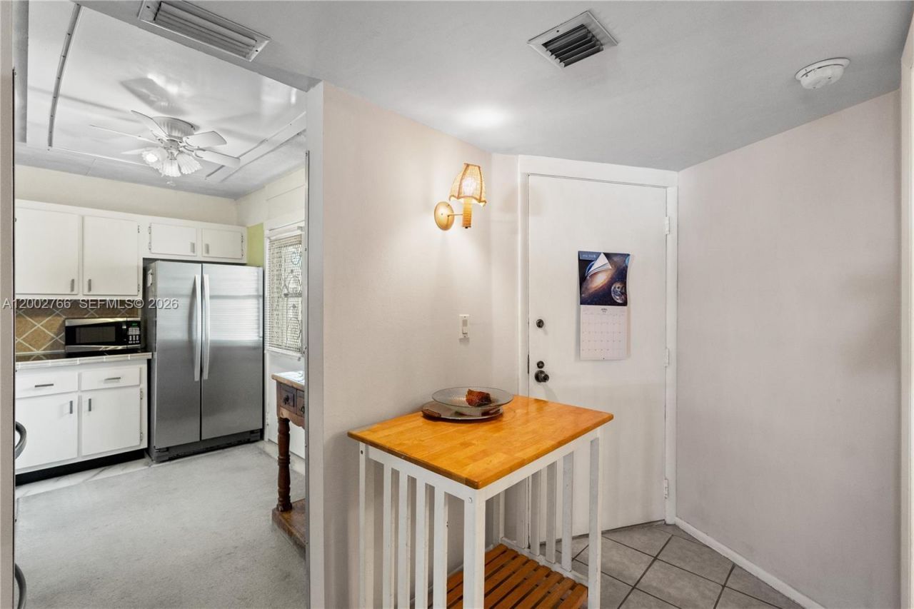 20500 W Country Club Dr, Unit 405, Aventura, FL 33180 Photo