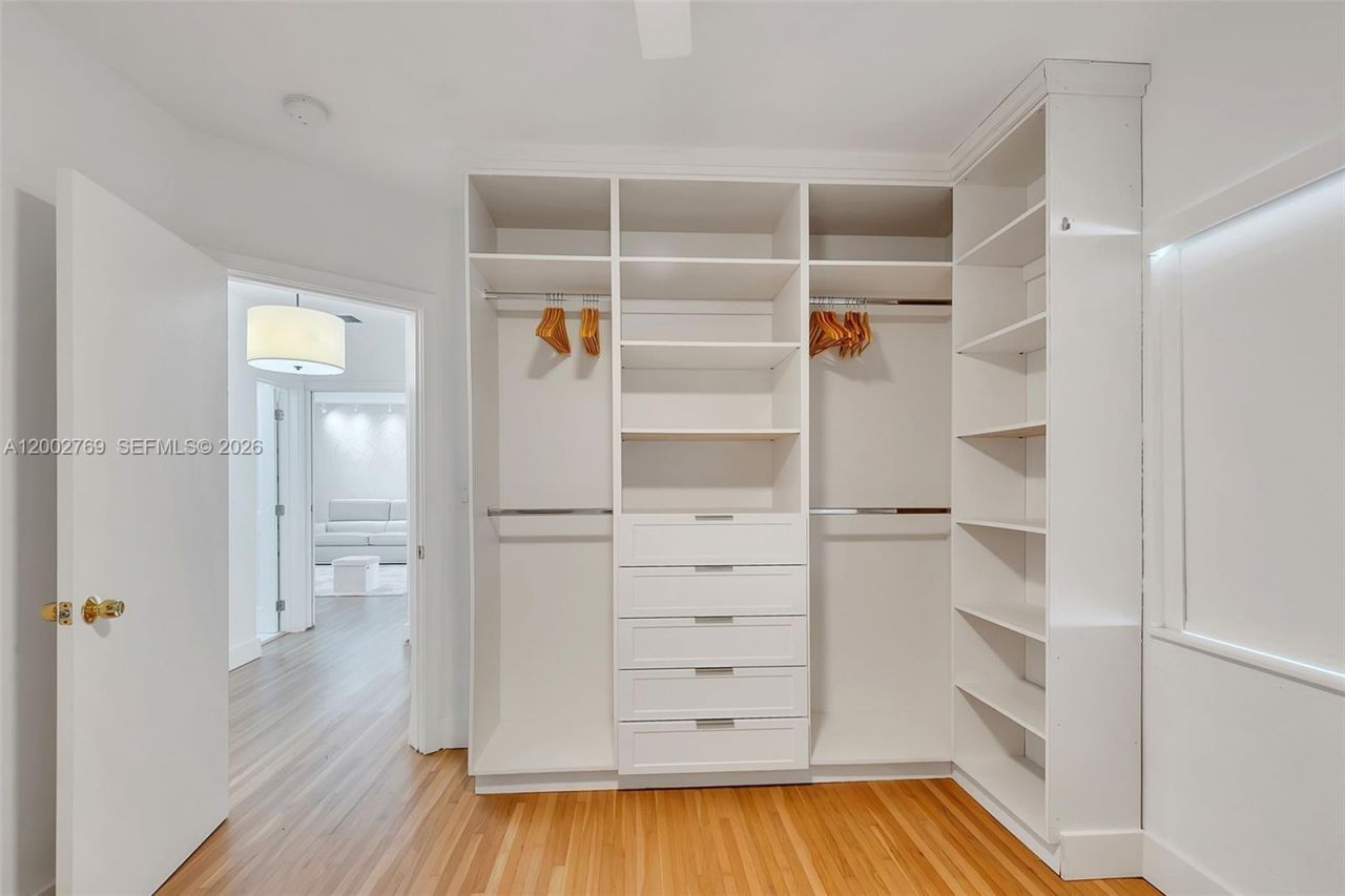 301 SW 30th Ct, Miami, FL 33135 Photo