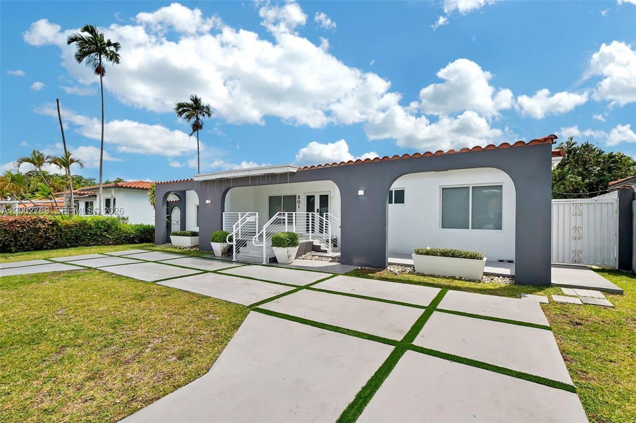 301 SW 30th Ct, Miami, FL 33135 Photo