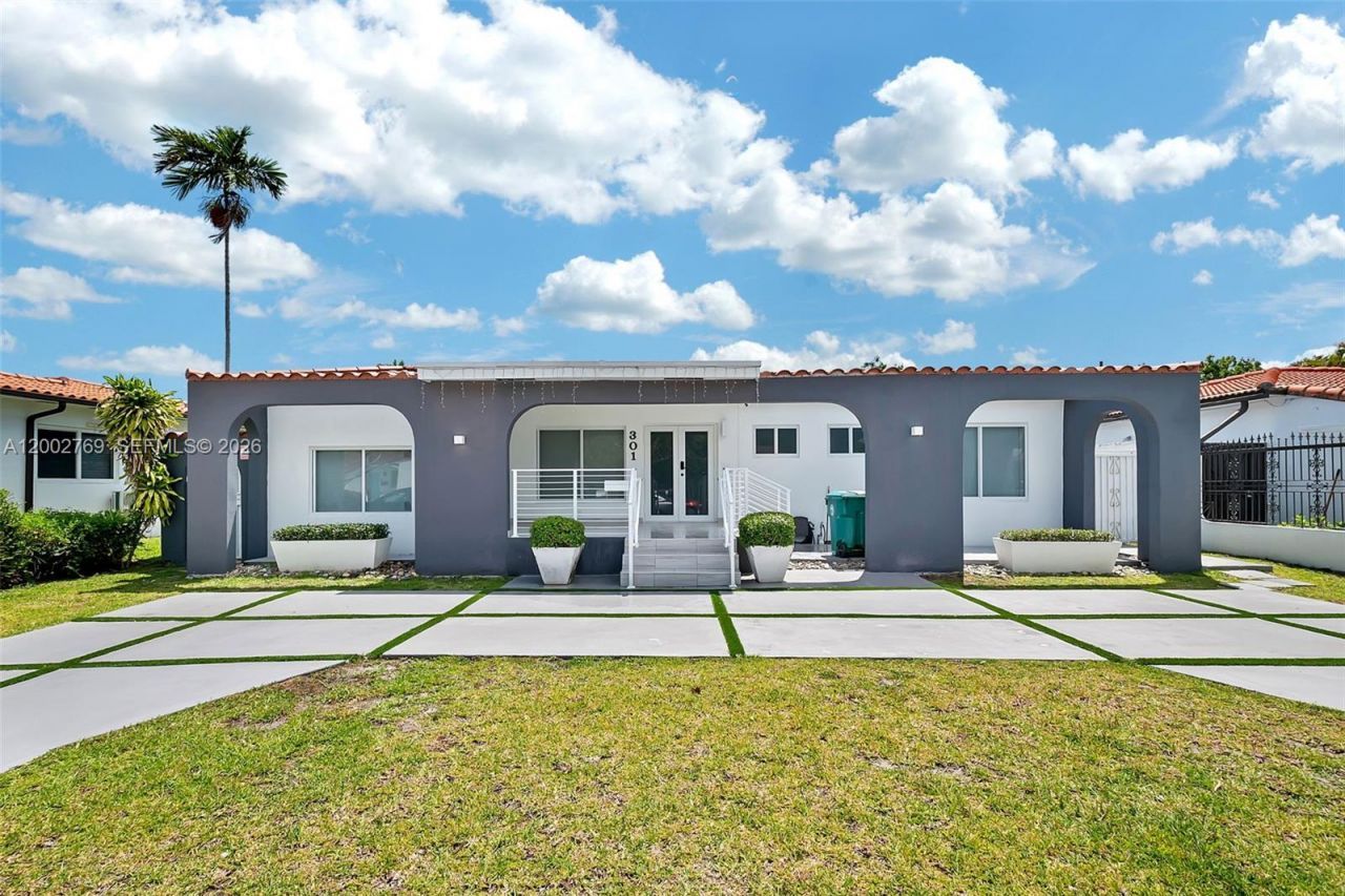 301 SW 30th Ct, Miami, FL 33135 Photo