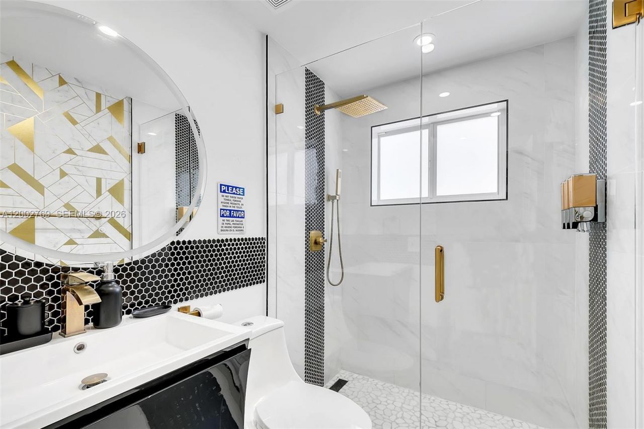 301 SW 30th Ct, Miami, FL 33135 Photo