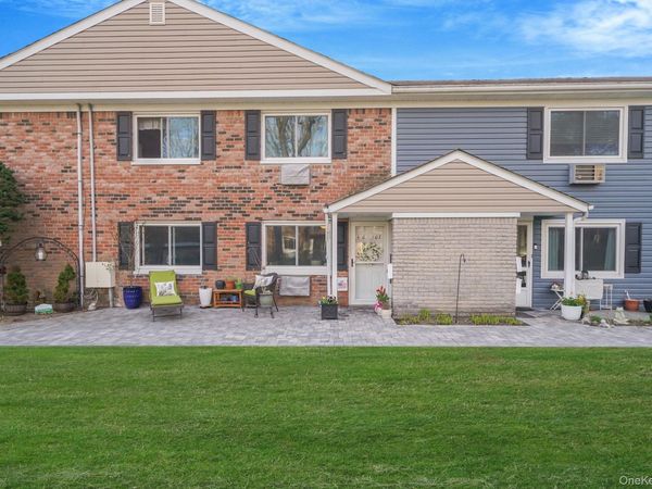 40 W 4th St , Unit 103, Patchogue, NY 11772
