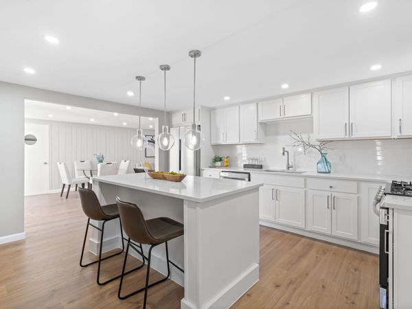 734 W Hollis Street, Nashua, NH 03062