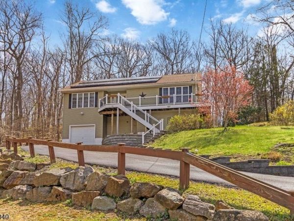 56 Minnisink Rd, Jefferson, NJ 07849