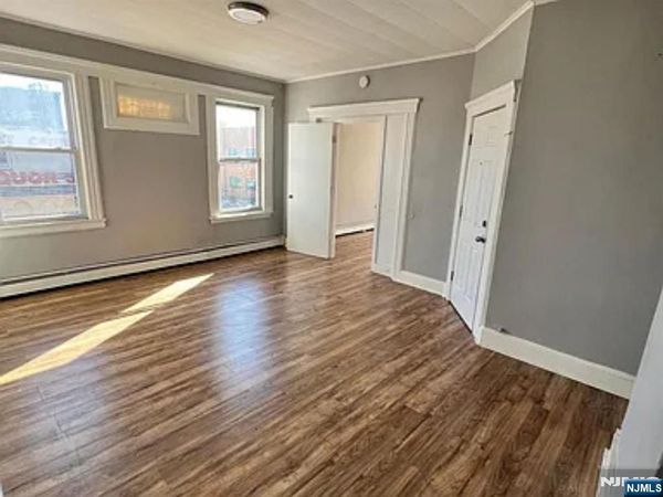 489 Market Street Floor 2, PATERSON, NJ 07501