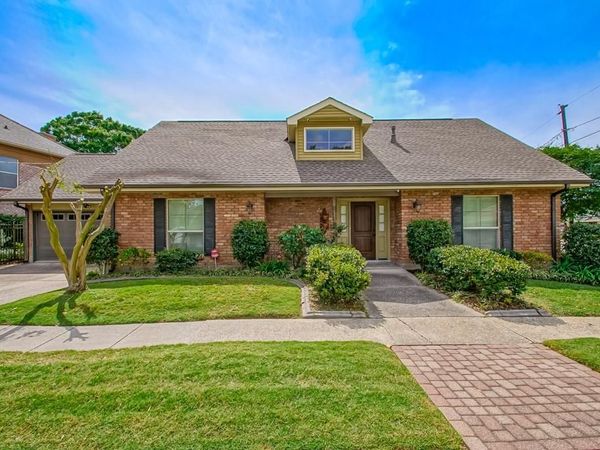 3916 N WOODLAWN Avenue, Metairie, LA 70006