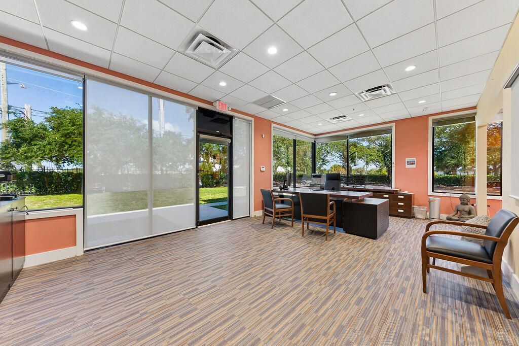 1590 S Congress Avenue, West Palm Beach, FL 33422 Photo