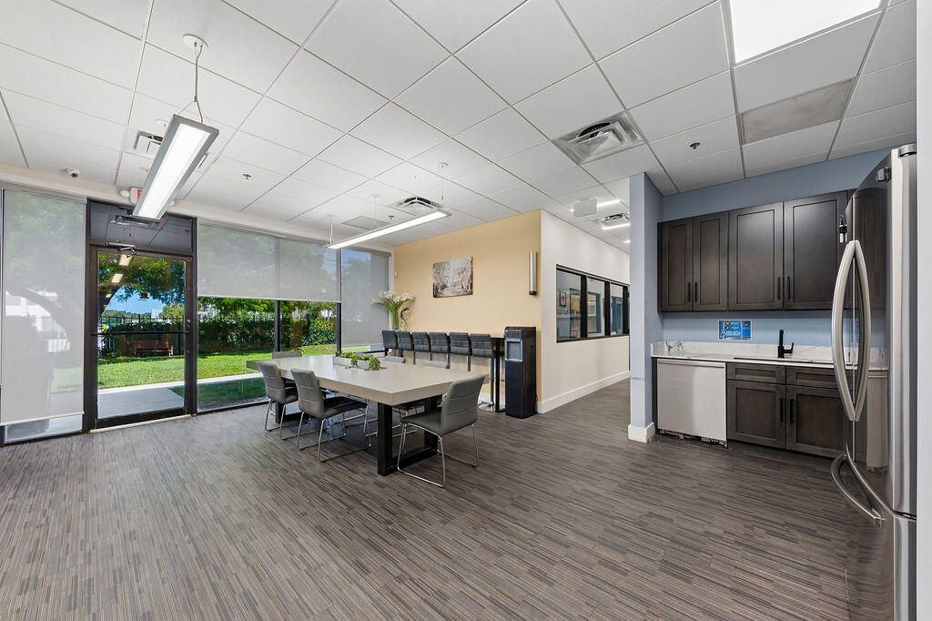 1590 S Congress Avenue, West Palm Beach, FL 33422 Photo