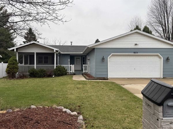 1621 Sapphire Way, Sun Prairie, WI 53590