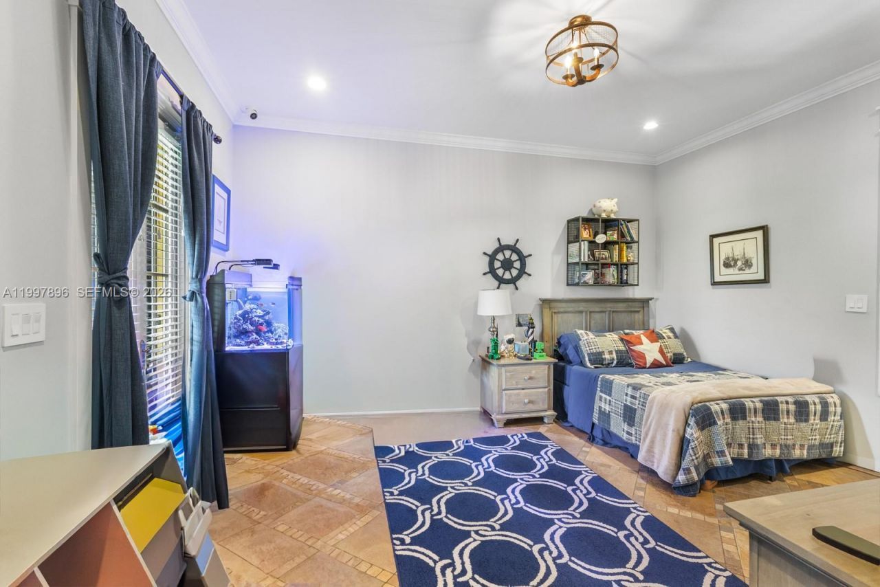 685 Harbor Ln, Key Biscayne, FL 33149 Photo