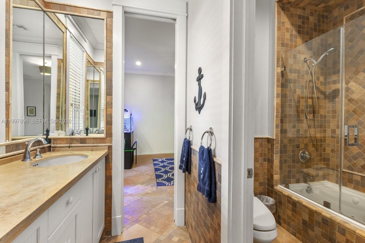 685 Harbor Ln, Key Biscayne, FL 33149 Photo