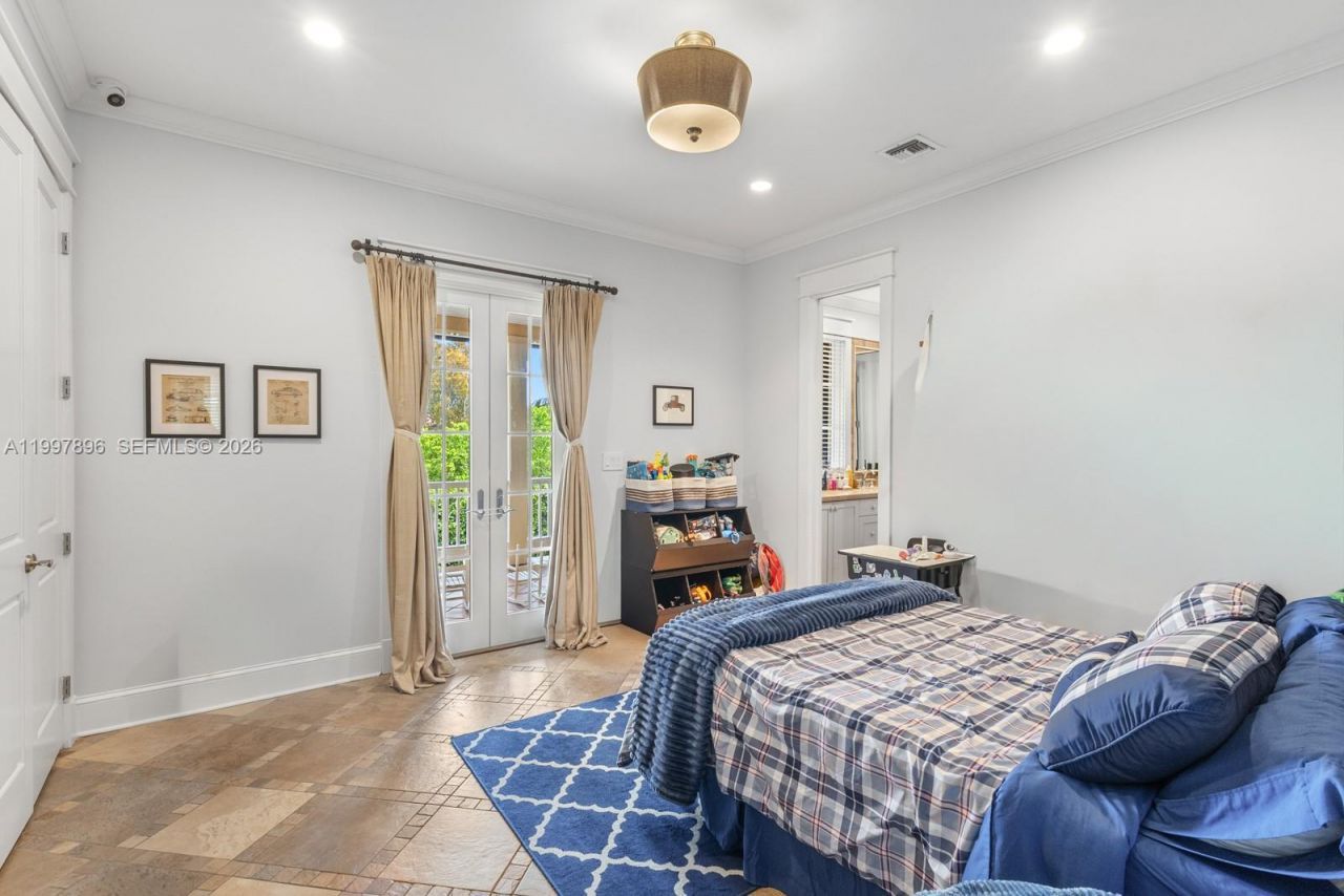 685 Harbor Ln, Key Biscayne, FL 33149 Photo