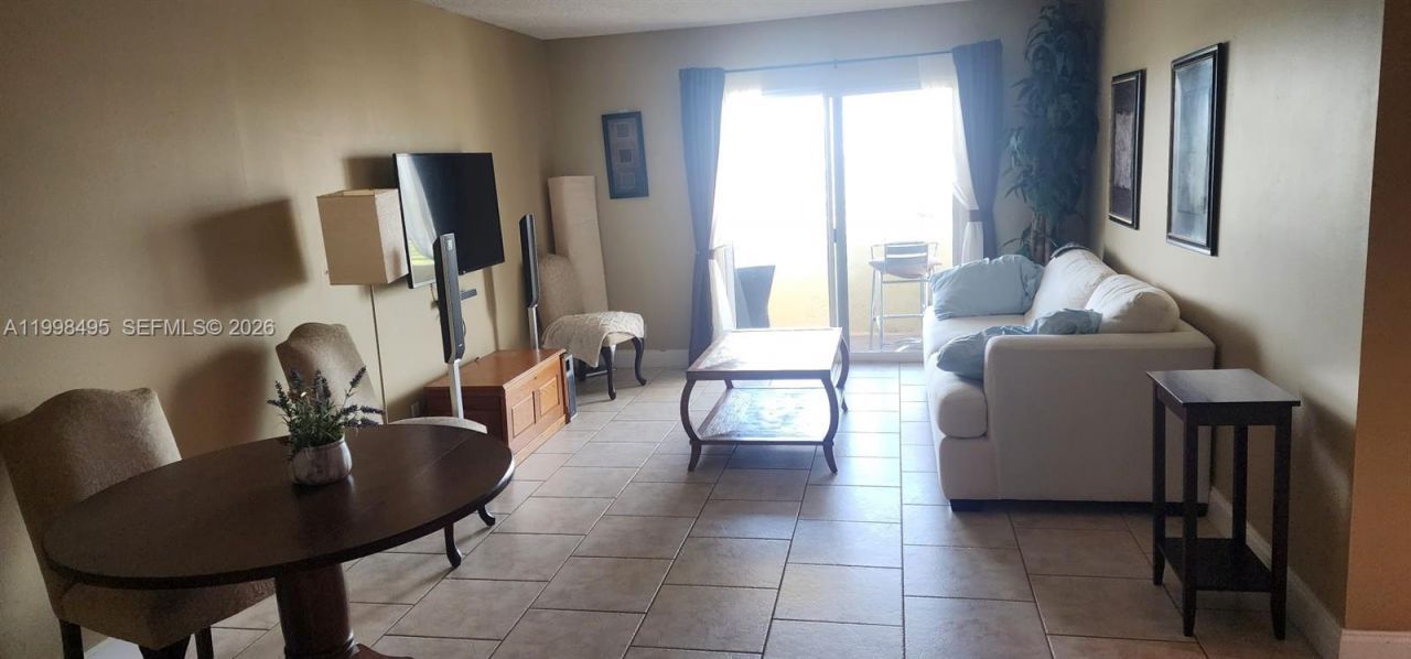 900 NE 18th Ave, Unit 1103, Fort Lauderdale, FL 33304 Photo