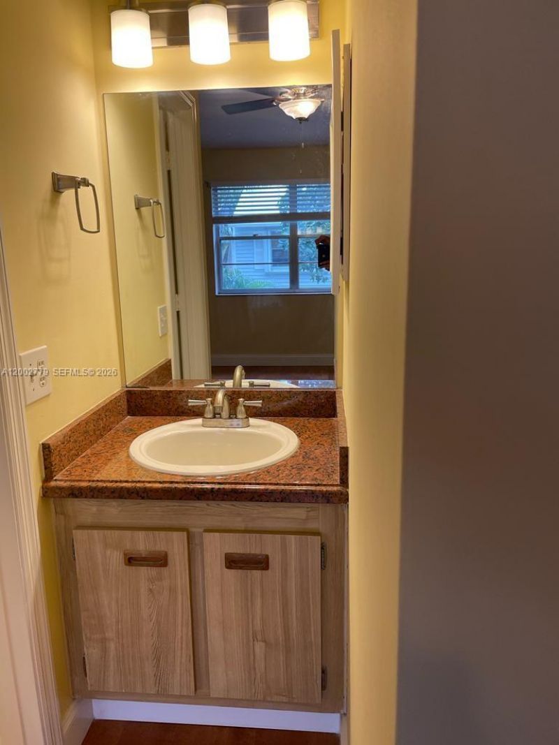 81 SW 3rd St, Unit 81, Pompano Beach, FL 33060 Photo