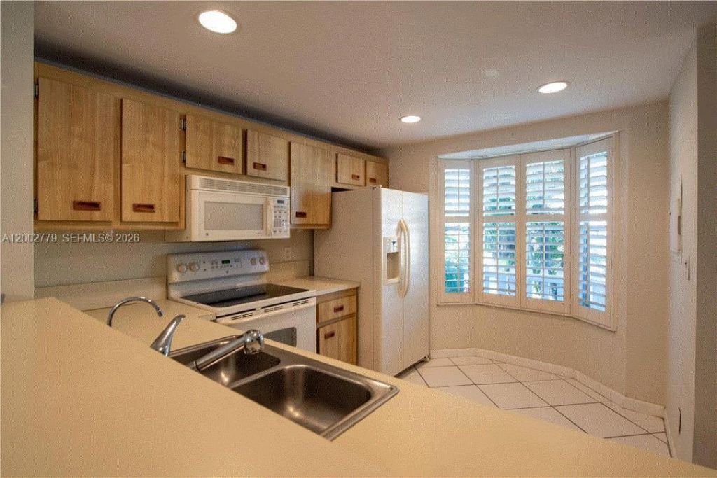 81 SW 3rd St, Unit 81, Pompano Beach, FL 33060 Photo