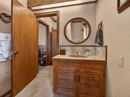 8266 Peninsula Dr, Kelseyville, CA 95451 Photo