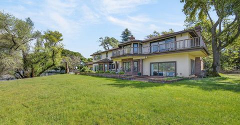 8266 Peninsula Dr, Kelseyville, CA 95451 Photo