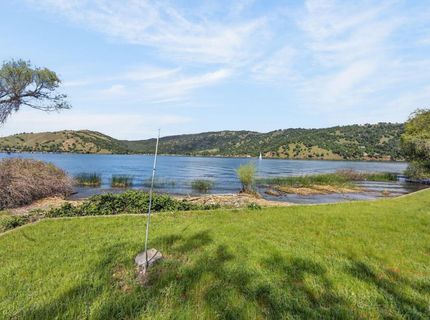 8266 Peninsula Dr, Kelseyville, CA 95451 Photo