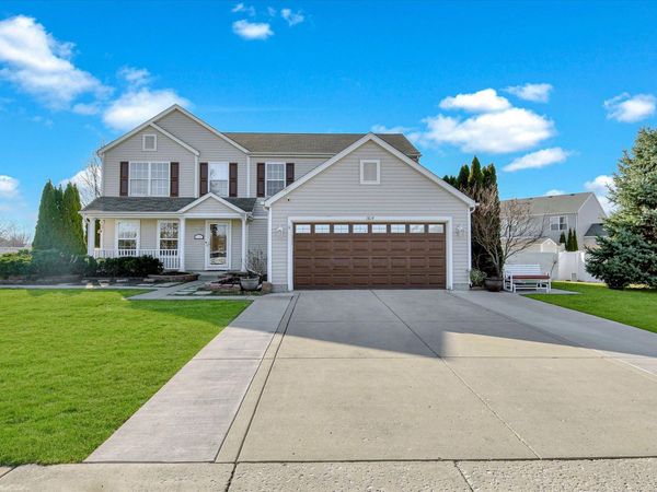 1814 Dalemont Way, Dyer, IN 46311