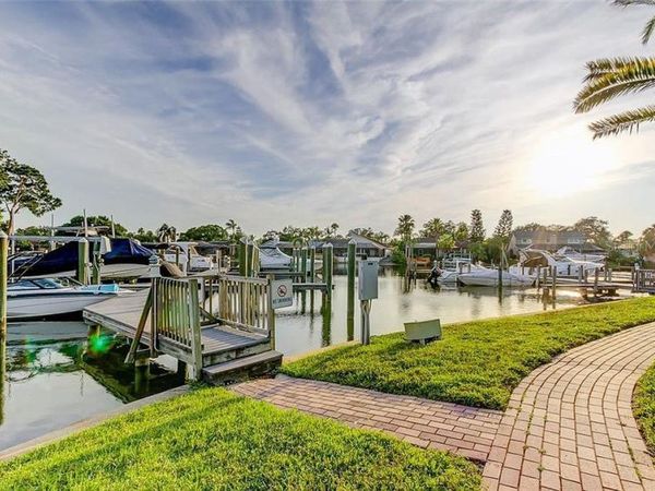 10416 SAINT TROPEZ PLACE, TAMPA, FL 33615