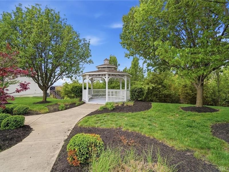 2239 Cobblestone Court, Miamisburg, OH 45342 Photo 9