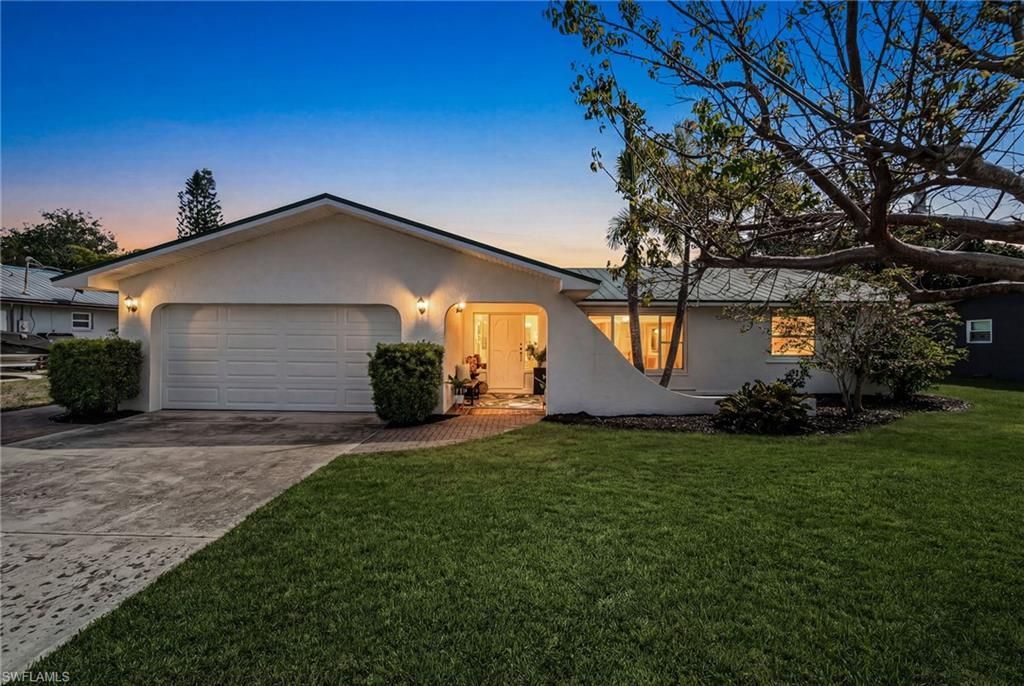 4937 Royal Palm Dr, Estero, FL 33928 Photo