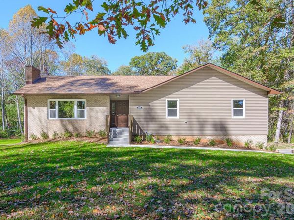 126 Anthony Drive , East Flat Rock, NC 28726