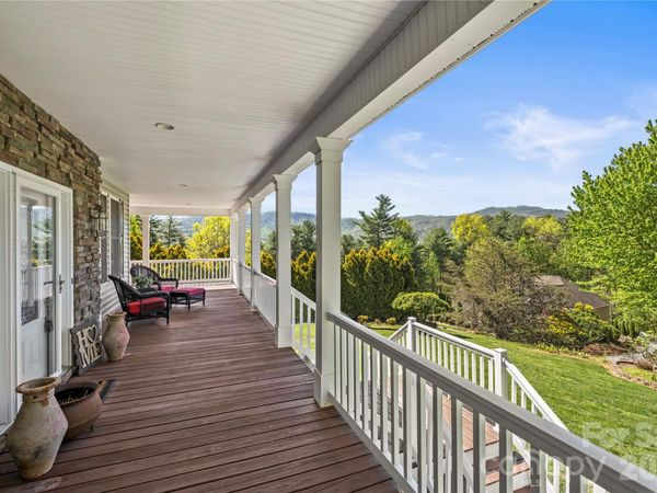 420 Kanuga Forest Drive , Hendersonville, NC 28739