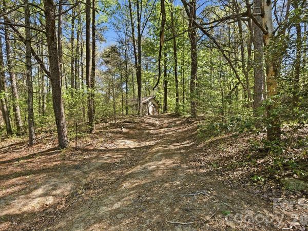 6554 camp meeting Road , Connelly Springs, NC 28612
