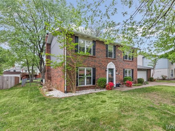 202 Debra Drive, Fairview Heights, IL 62208