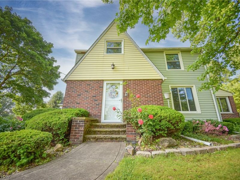 26988 Cook Road, Olmsted Township, OH 44138 Photo 1