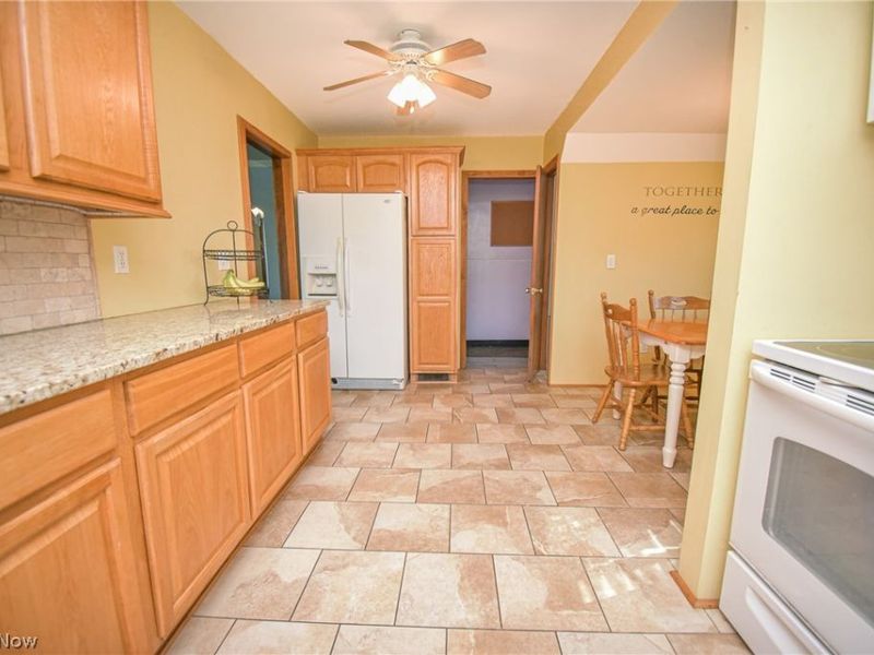 26988 Cook Road, Olmsted Township, OH 44138 Photo 11