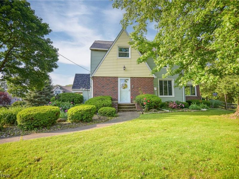 26988 Cook Road, Olmsted Township, OH 44138 Photo 2