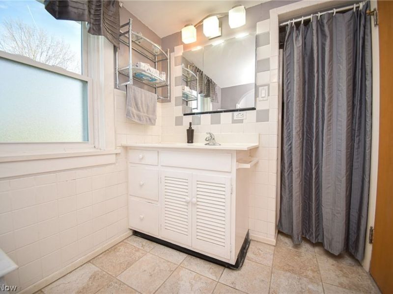 26988 Cook Road, Olmsted Township, OH 44138 Photo 20