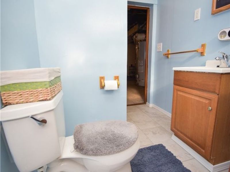 26988 Cook Road, Olmsted Township, OH 44138 Photo 32