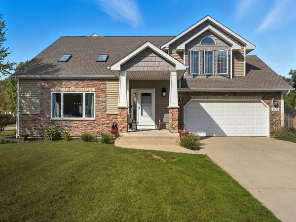 1356 Sugar Creek Court , Valparaiso, IN 46385