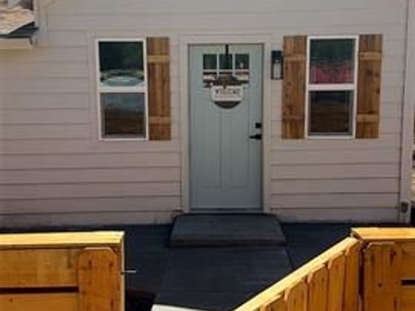 611 Maple Street, Colorado Springs, CO 80903