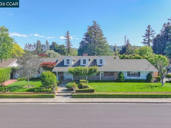 2201 Loch Ln, Walnut Creek, CA 94598