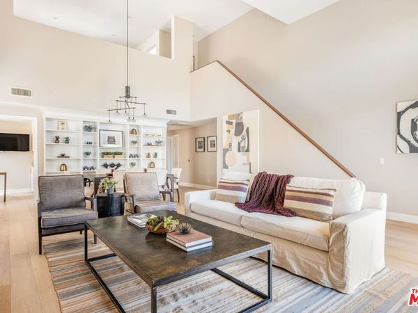 10511 Ashton Avenue, Unit 305, Los Angeles, CA 90024