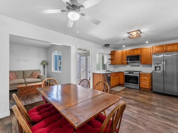 9401 Carlton Oaks Drive, Unit E, Santee, CA 92071