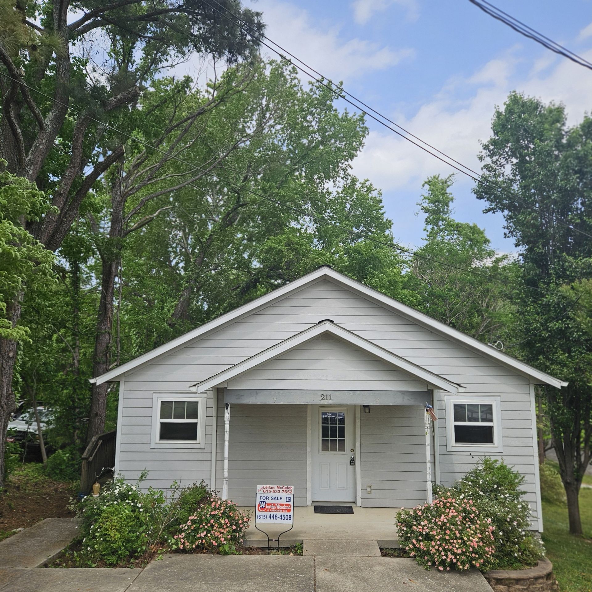 211 Central High Street, Dickson, TN 37055 Main Photo