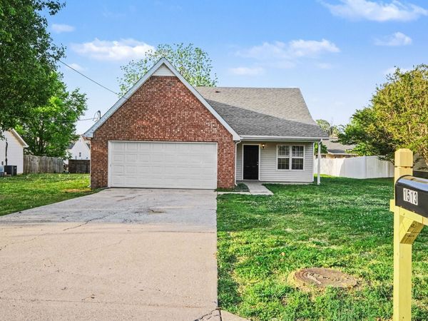 1513 Waxman Dr , La Vergne, TN 37086