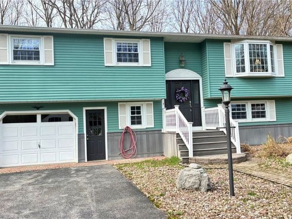 20 Hickory Drive, Pennellville, NY 13132